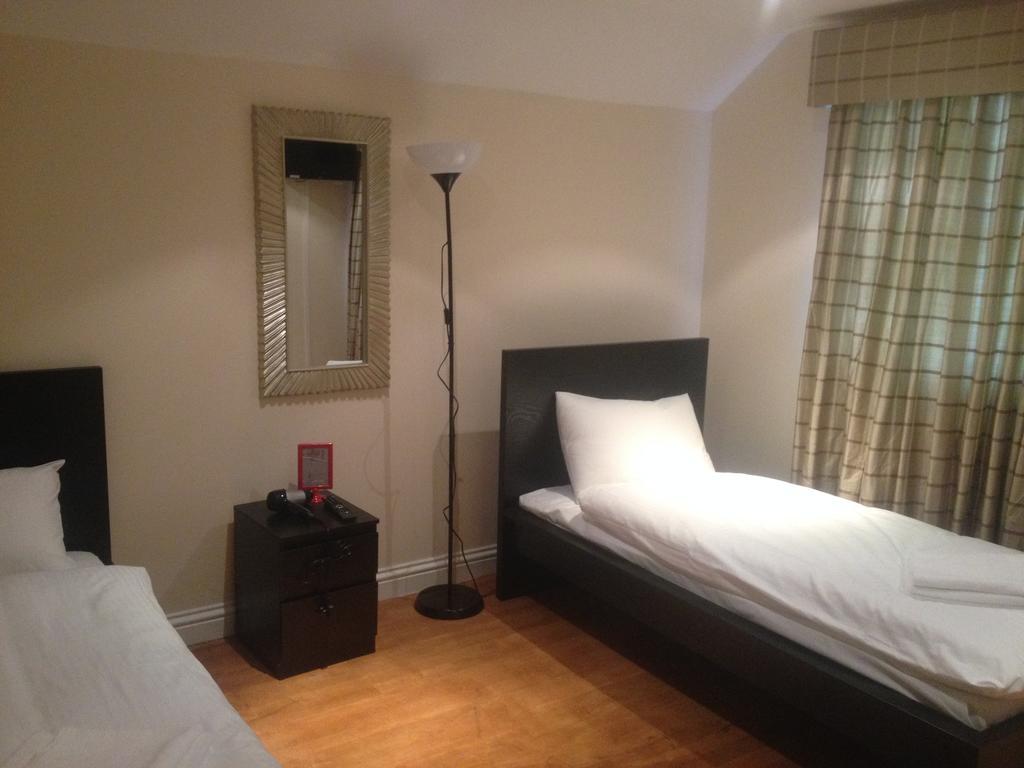 The Greyhound Cottage Chigwell Buitenkant foto