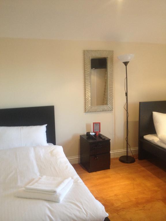 The Greyhound Cottage Chigwell Buitenkant foto