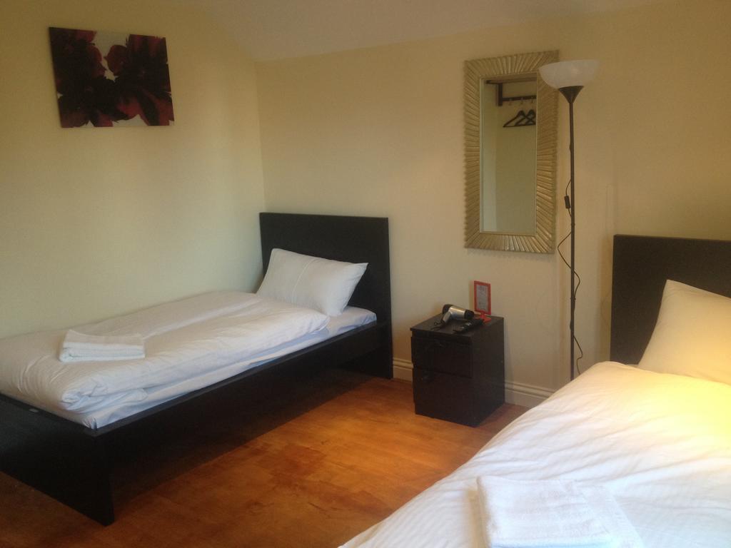 The Greyhound Cottage Chigwell Buitenkant foto