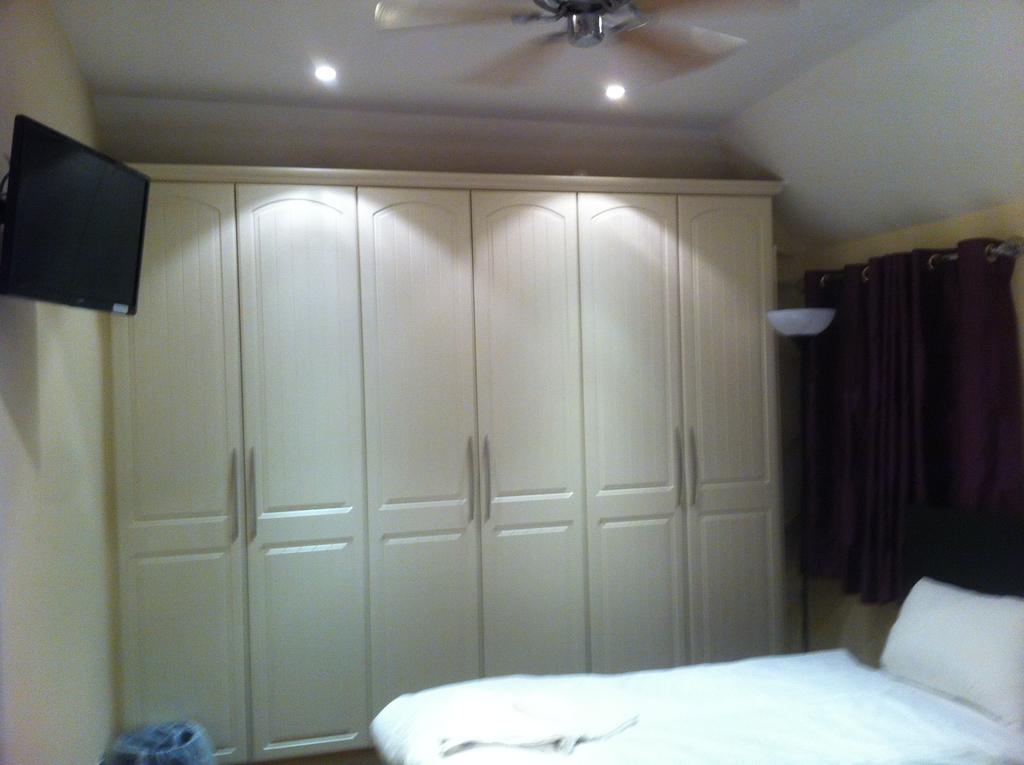 The Greyhound Cottage Chigwell Kamer foto