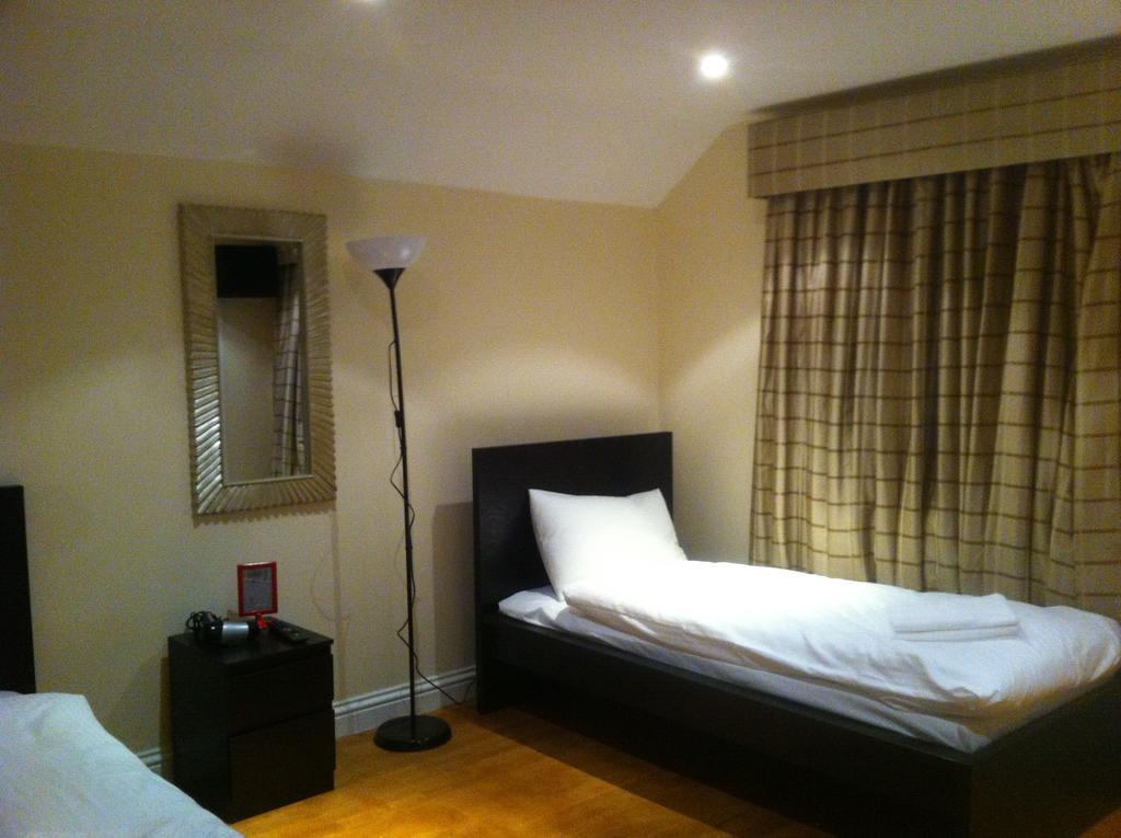 The Greyhound Cottage Chigwell Kamer foto