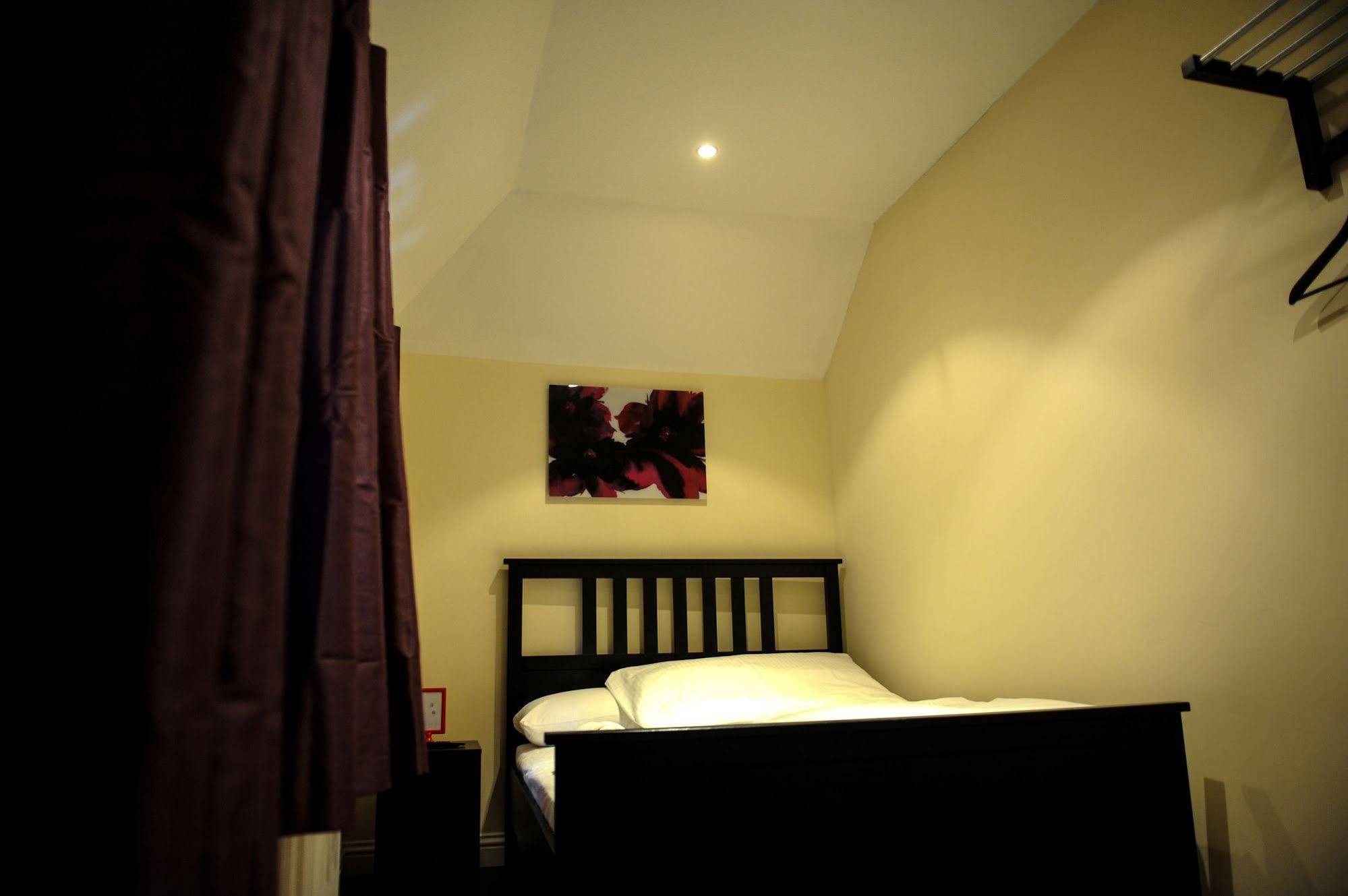 The Greyhound Cottage Chigwell Buitenkant foto